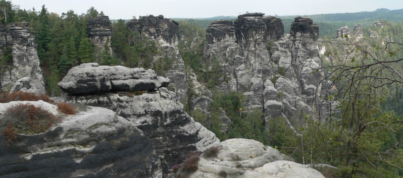 Die Mittelspitze von der Rosteige in der Bastei bei Dresden 2006 - 06